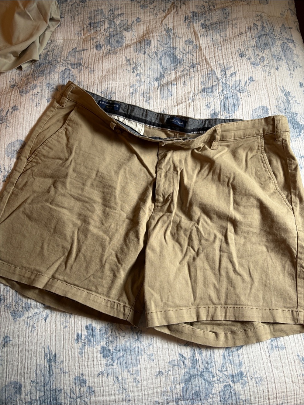 Nautica Men’s Tan Flat-Front Chino Shorts